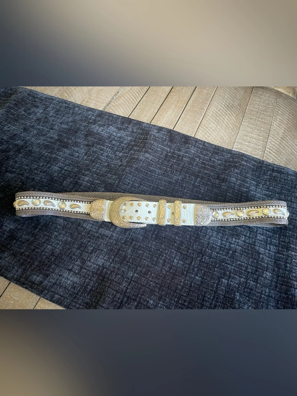Vintage 80’s-90’s Decorative White and Gold Western -Style Women's mixed Metal